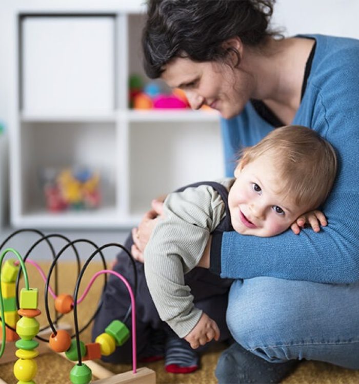 What are the signs of developmental delay in children?